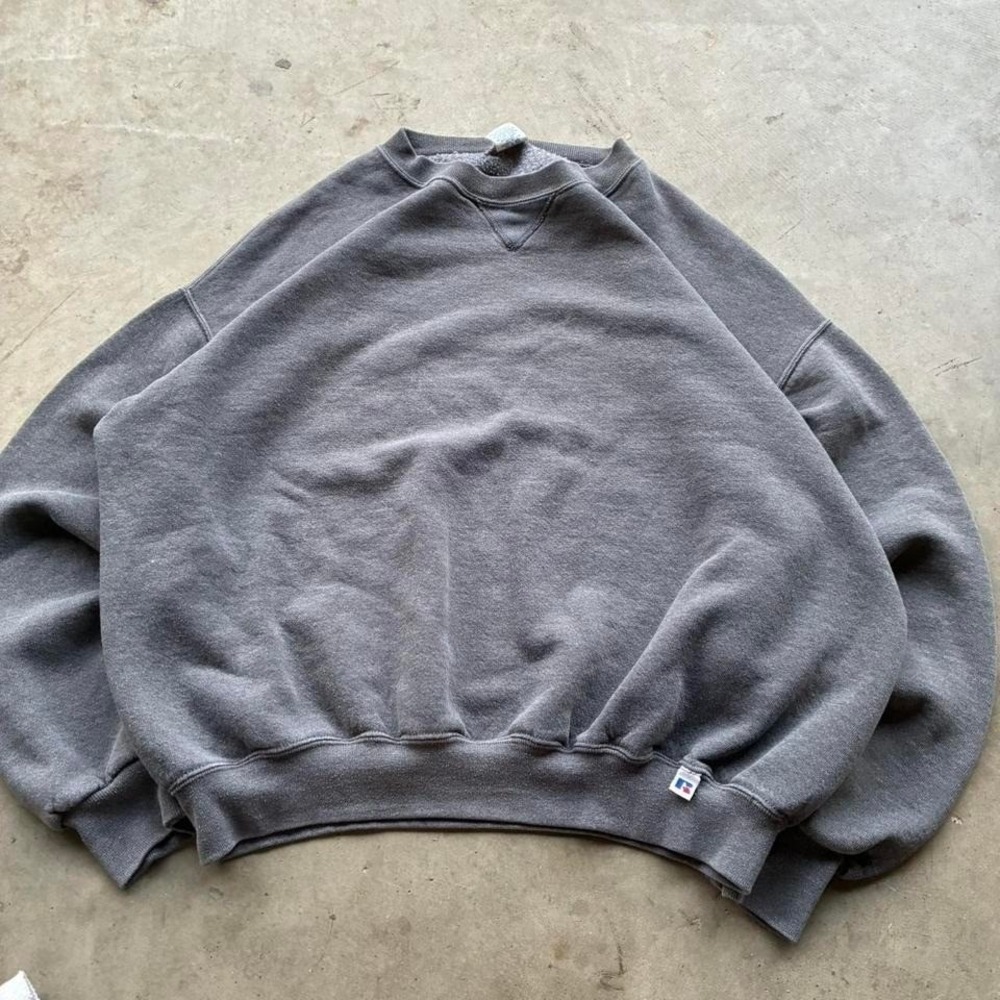 Vintage‎ 90's super faded dark grey boxy Russell athletic crewneck
